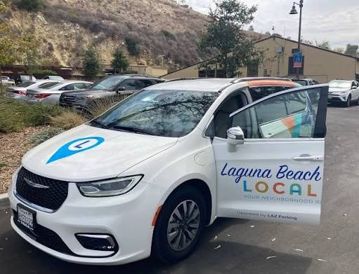 A Laguna Local shuttle
